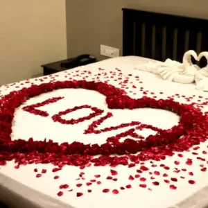 Anniversary – Bed Decoration with Roses